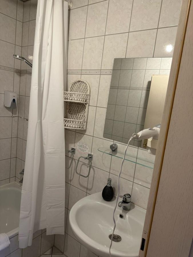 Hotel "Dream In" Heiligenhaus Buitenkant foto